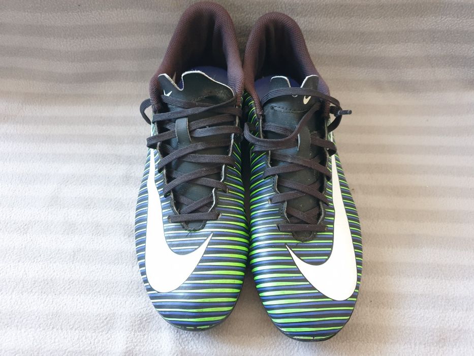 Chuteiras NIKE mercurial