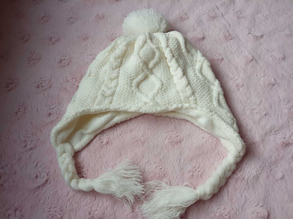 Czapeczka zimowa dziewczęca, rozmiar 6-9 miesięcy