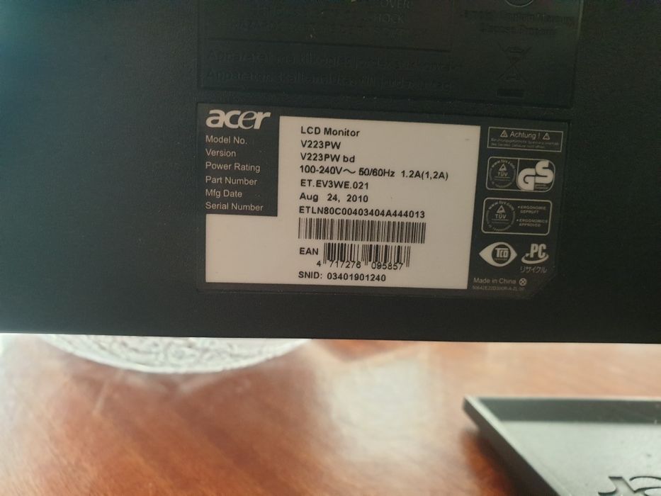 Monitor Acer v223 pw