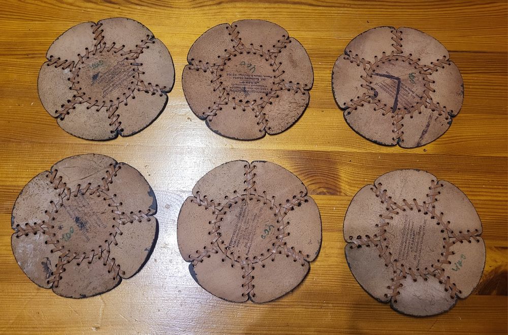 Skórzane podstawki pod szklanki itp.