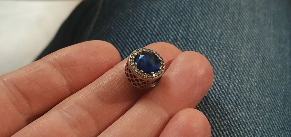 Charms Pandora ciemnoniebieskie serca