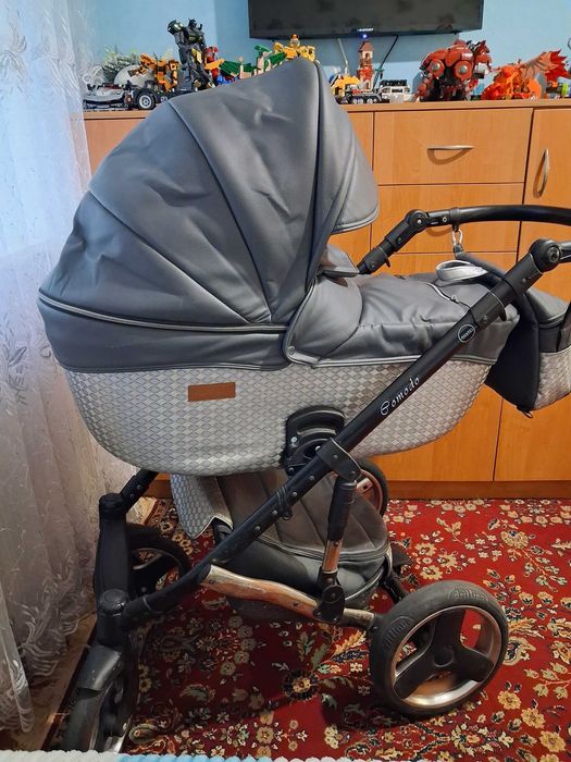 Продам коляску 2 в 1