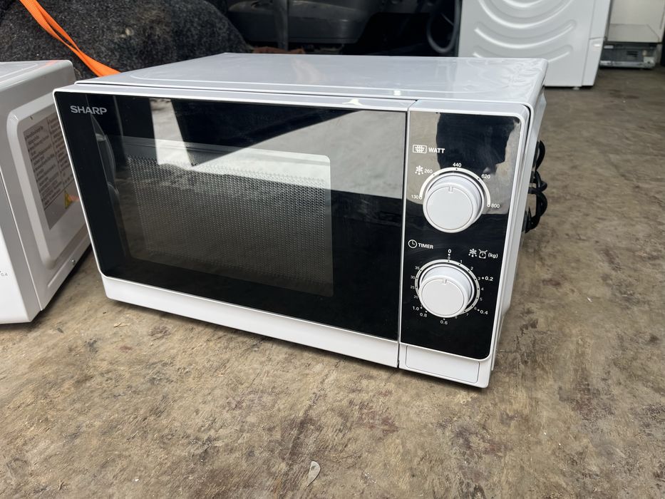 Мікрохвильовка KOENIC