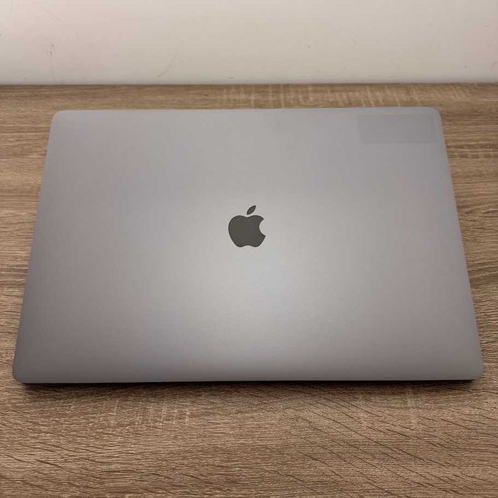 MacBook Pro 16" i9 / 64Gb DDR4 / SSD 1000Gb / Radeon 8Gb (код: M0893)