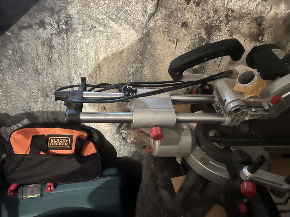 Piła ukosna firmy metabo