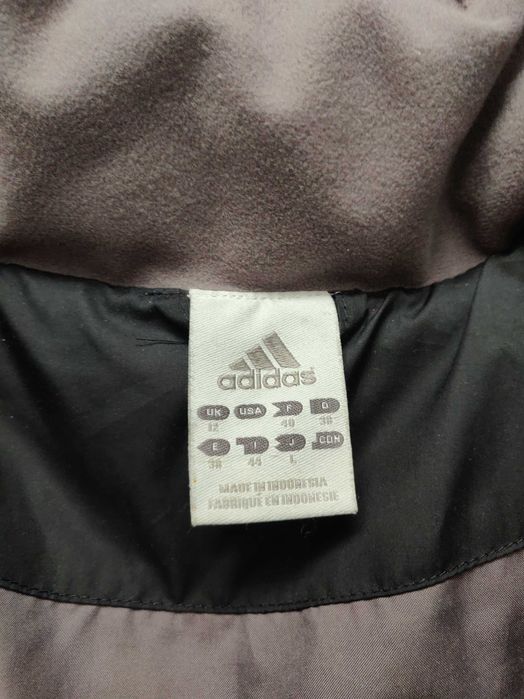 Пуховик Adidas р. 48-50 , цвет мокрого асфальта, на молнии.