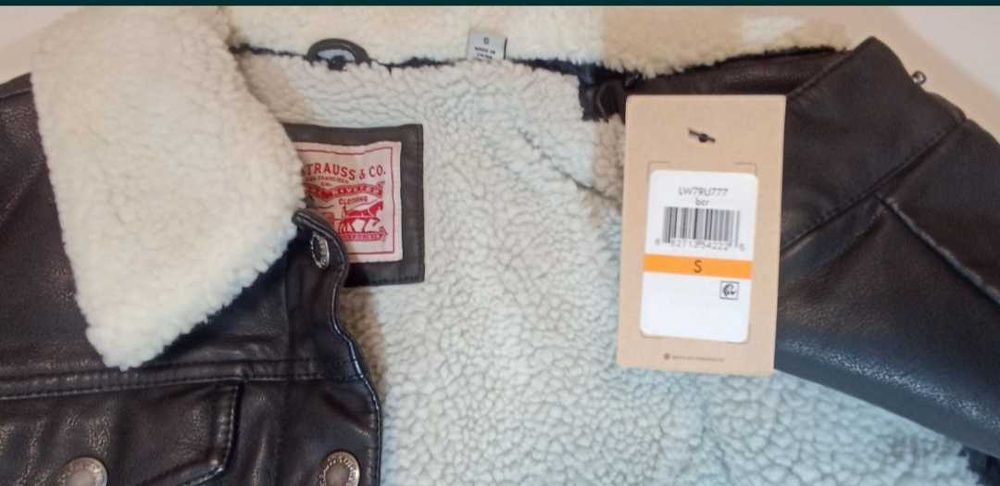 Куртка Levi's р.S