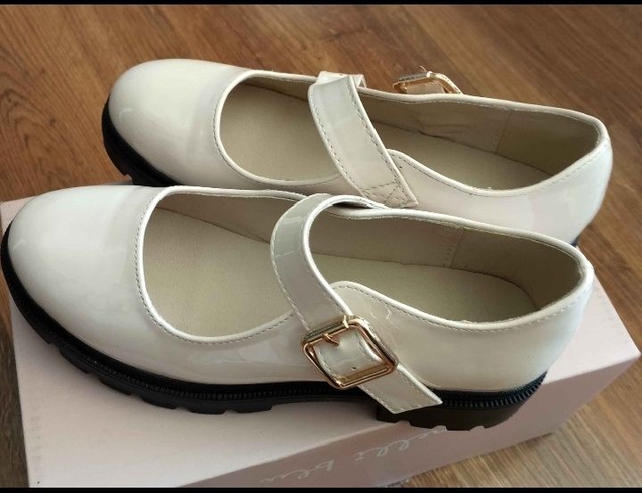 Nowe białe buty roz 34