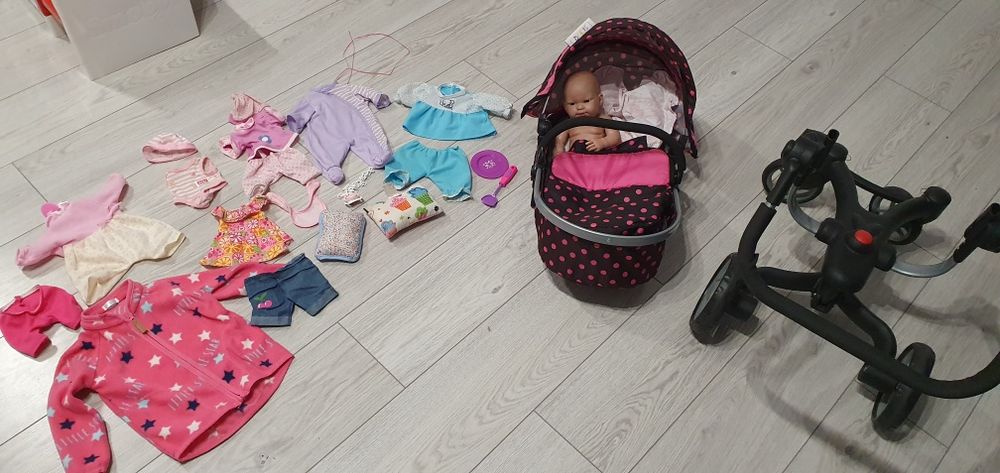Zestaw hiszpańska lalka z wózkiem i ubrankami