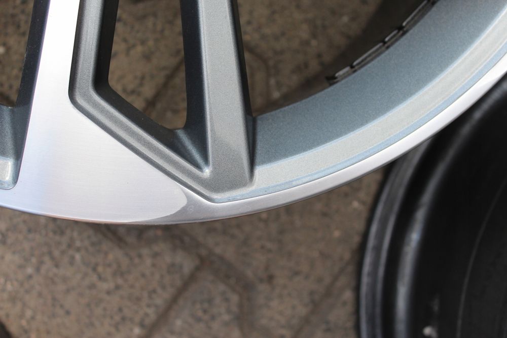 oryg audi a4 b9 18cali 5x112 et40 8j q5 a5 a6