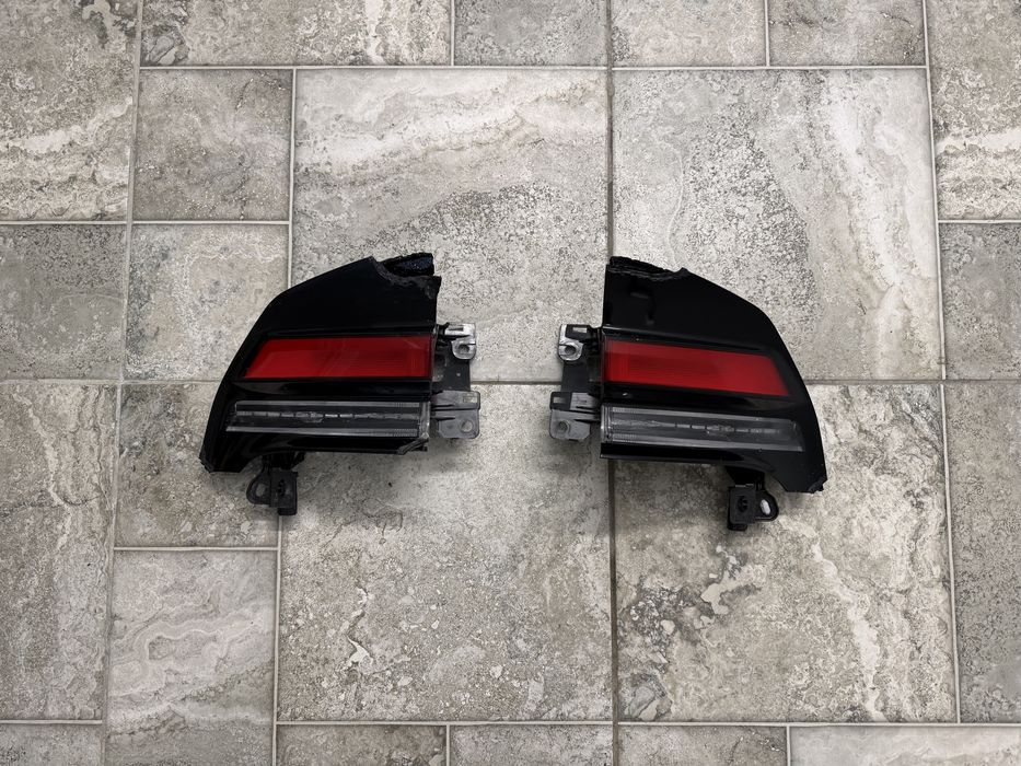 Продам задние фонари Toyota Prius XW60 2023 2024 2025