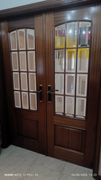 Portas interiores em madeira maciça com vidro | Conjunto elegante