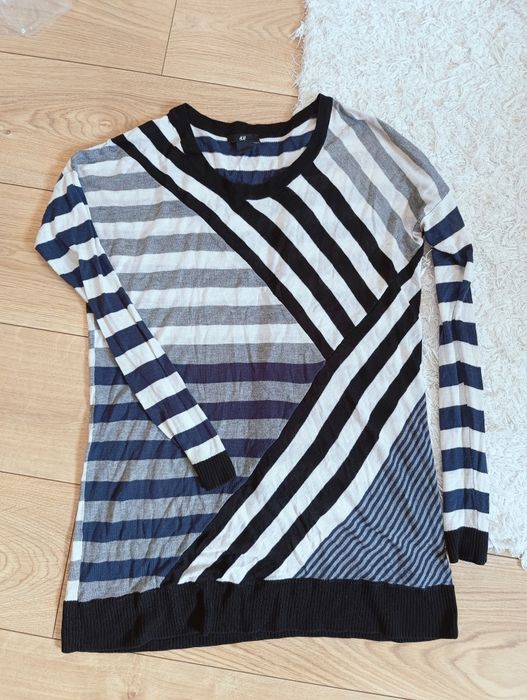 Sweter w paski tunika