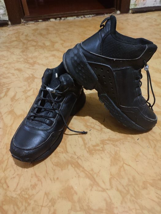 Зимові полуботинки  37 розмір