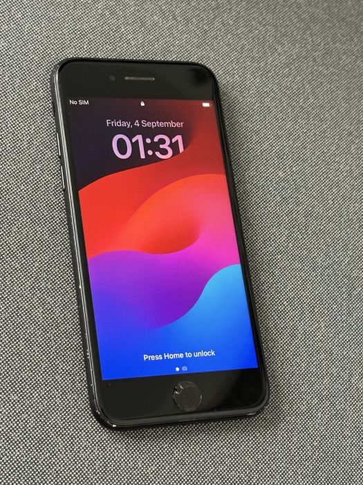 iPhone SE 2020 64GB Preto