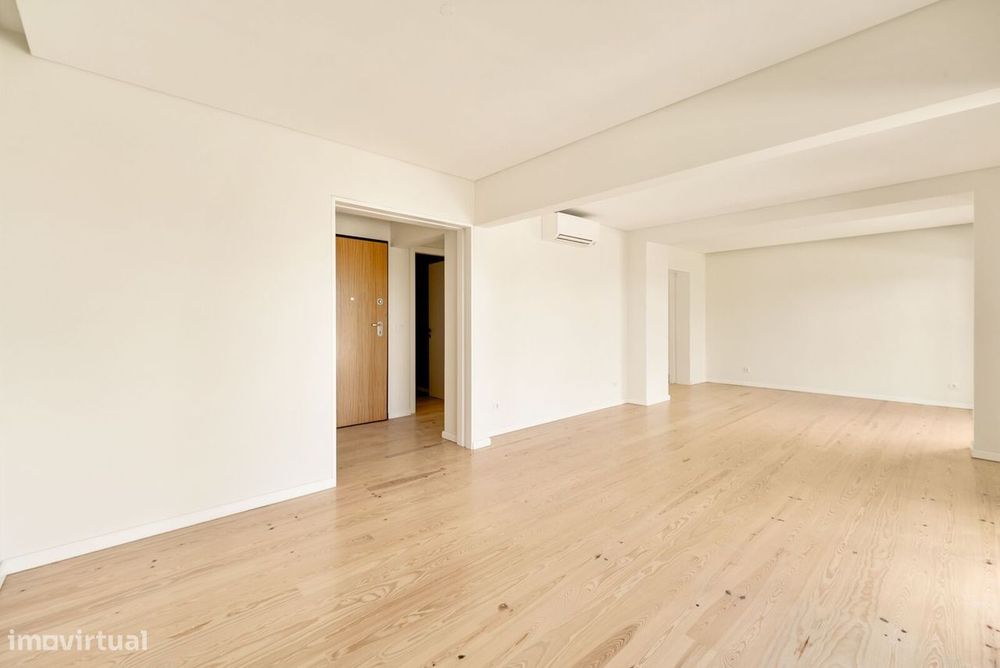 Apartamento T3 com jardim, Amoreira, Cascais