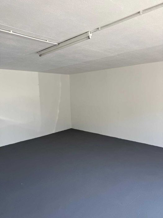 Garagem/Armazém - Arrendar