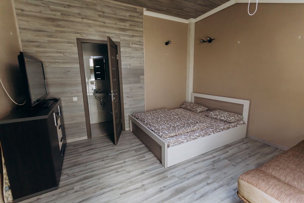 Затишна квартира біля Жд вокзалу(100метрів)