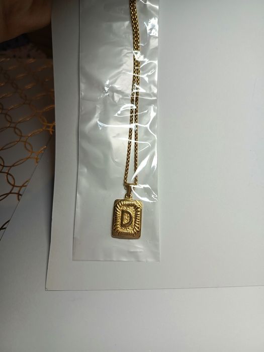 Naszyjnik Nieśmiertelnik z literą