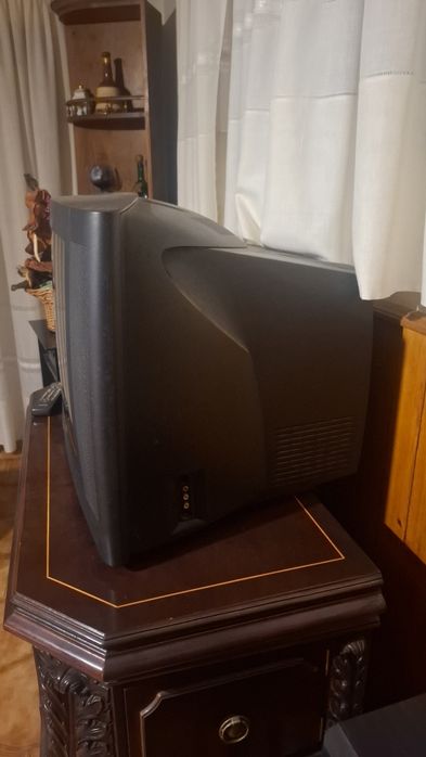 TV Philips 28” CRT (tubo) - Modelo 28PW8504/12