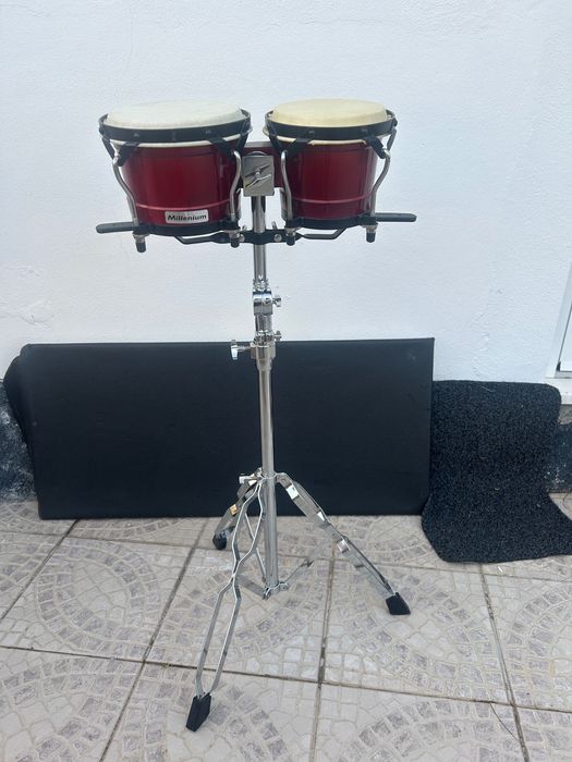 Set de Kongas + Tripé com suporte acolchoado