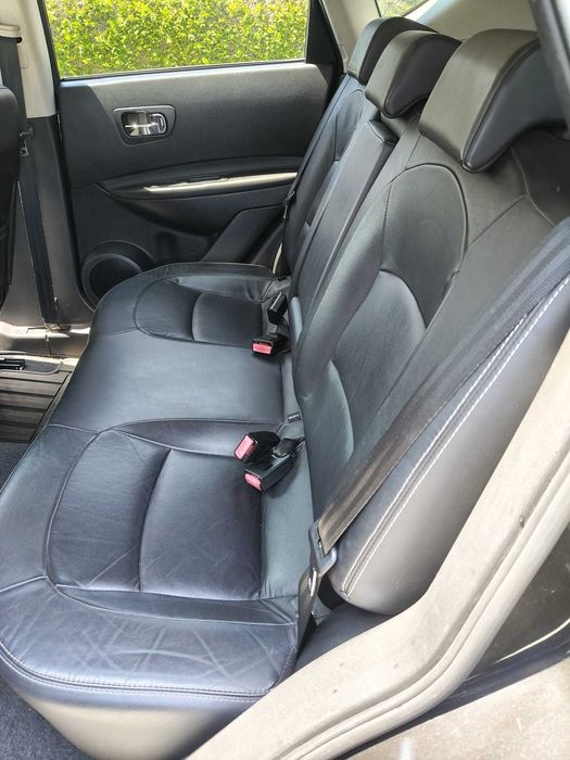 Nissan qashqai 2010