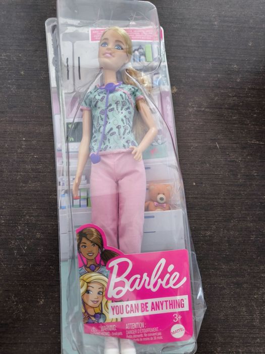 Barbie Nurse +3.