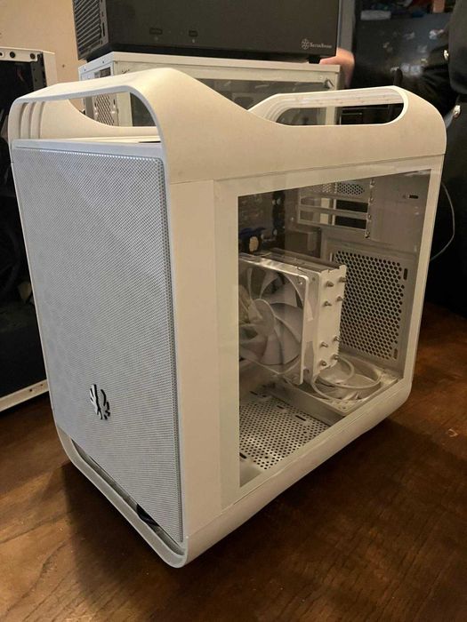 Caixa BitFenix Prodigy M 2022 - Branca