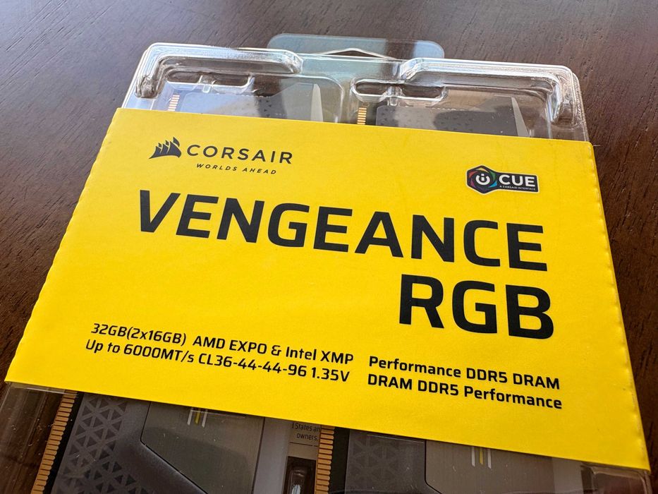 Corsair VENGEANCE RGB DDR5 RAM 32GB (2x16GB) 6000MHz CL36 - SELADAS