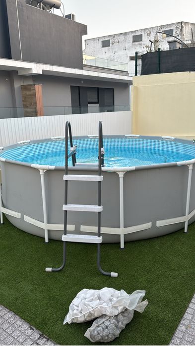 Piscina intex 3,7