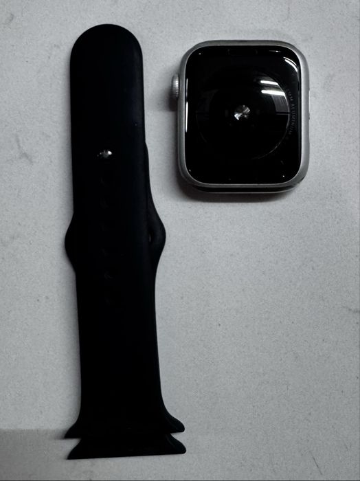 Запчастини чи для користування (роутер,клавіатура,шлейф,макбук,годин.)