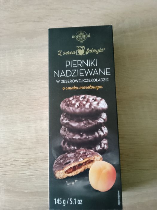 kawa Jacobs i Tchibo mielone i pierniki