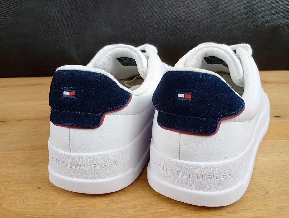 Sneakersy Tommy Hilfiger Th Court Lth Detail Ess, rozmiar 44