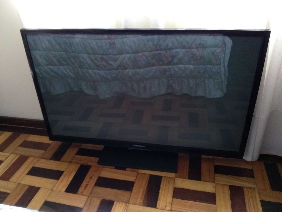 TV Samsung 52" para peças