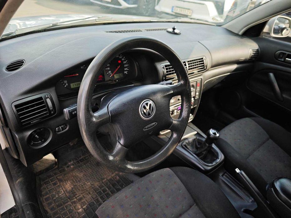 Продам Volkswagen Passat 2000р. #77177