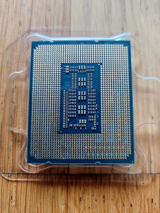 Intel Core i9-13900T ES, Socket LGA1700 + Intel Fan and Cooler64739925689089121