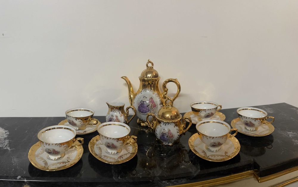Serviço de café porcelana fina, dourada antiga.