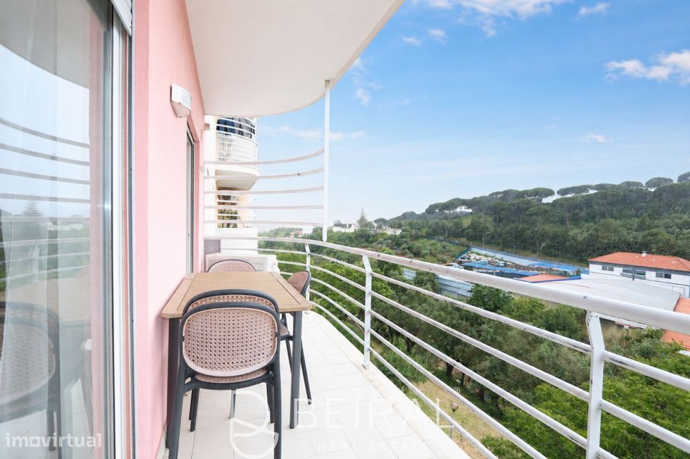 Apartamento T2 às portas de Lisboa, com varanda, vista e estacionamen — Pontinha E Famões, Lisboa
