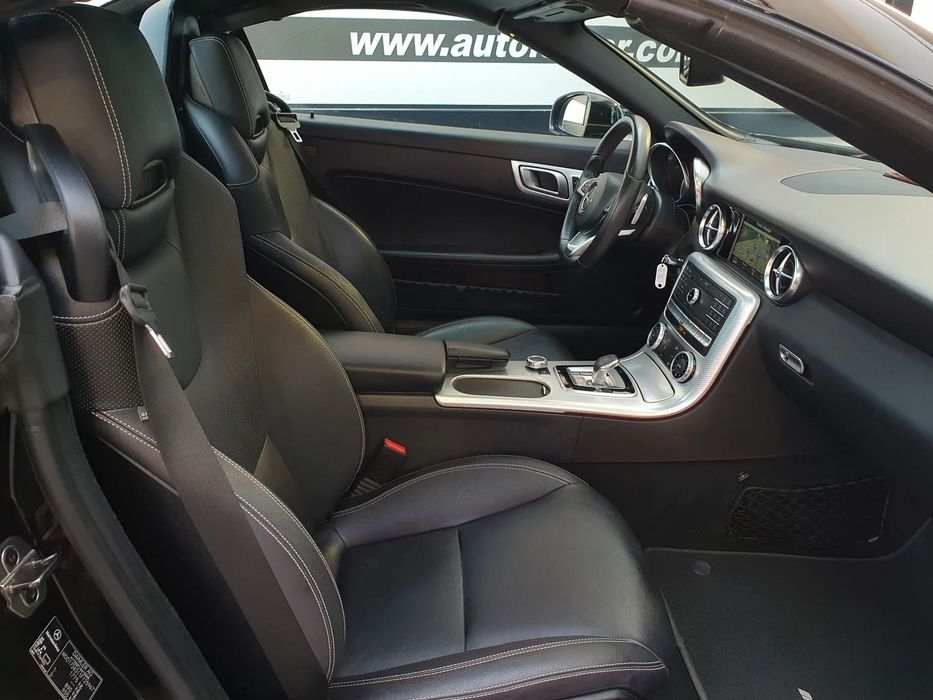 Mercedes-Benz SLC 180 9G-TRONIC RedArt Edition