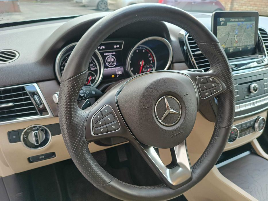 Mercedes-Benz GLE 400 Офiцiйний