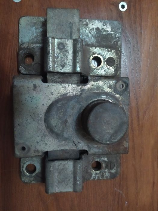 Гаражный замок СКМЗ