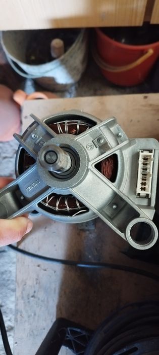 Motor máquina lavar Indesit/Ariston