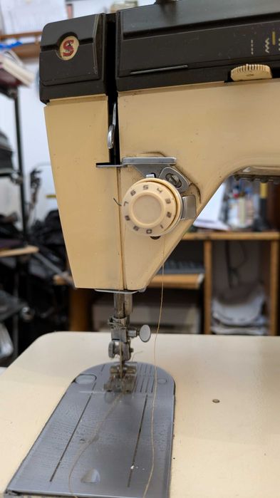 maquina singer com pedal para venda não preciso como nova