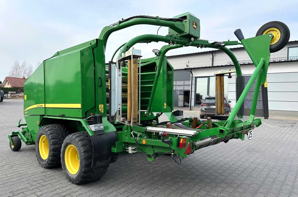 Prasoowijarka John Deere C 440 R (McHale Fusion 2,3 kuhn )