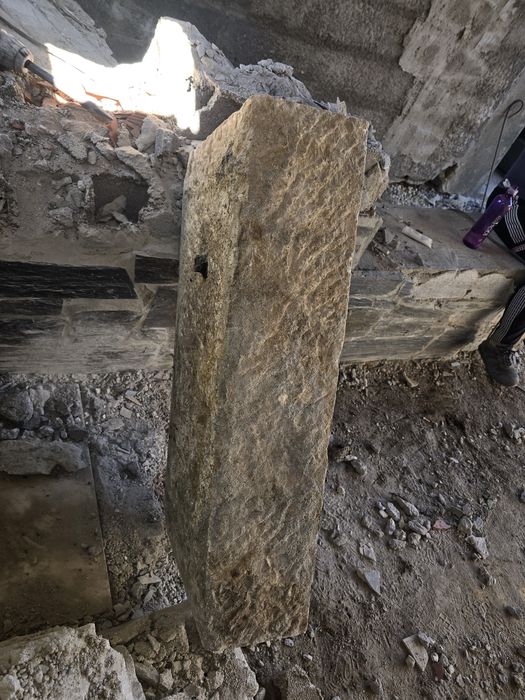 Lavatório totalmente em pedra