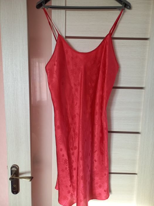 Білизна, жіноча сорочка