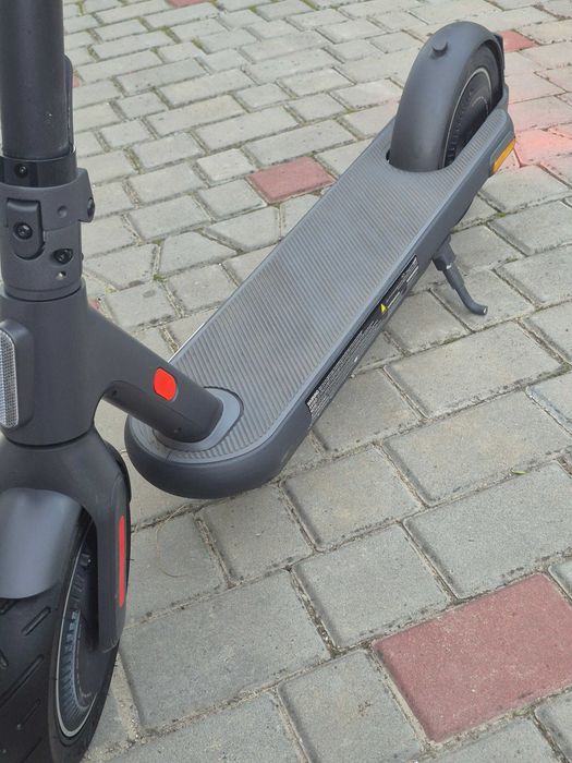 Електросамокат Xiaomi Electric Scooter 4 Pro Plus