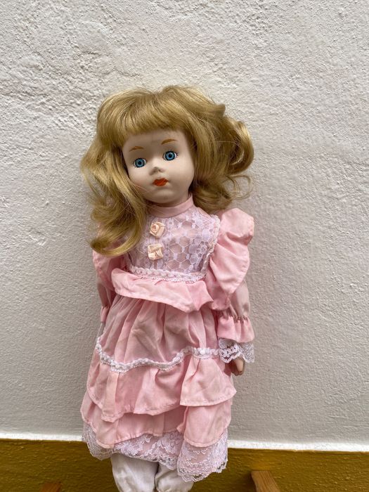 Boneca de Porcelna com 40cm