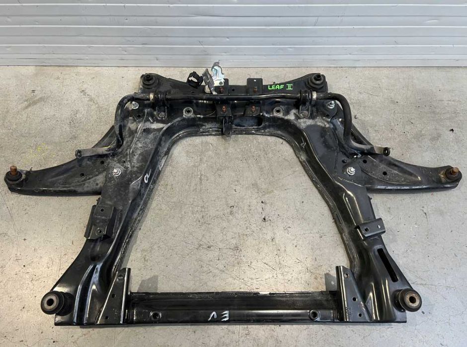 Підвіска Nissan Leaf 2 II передня або задня підрамник разборка