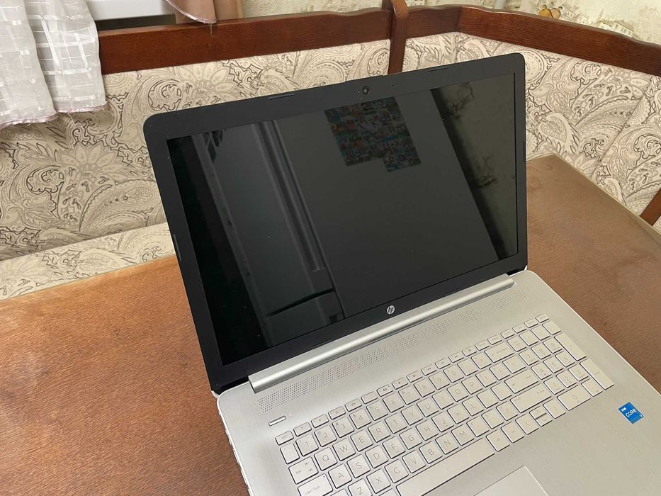Ноутбук 17 HD+ HP 17-by4013dx (i3-1115G4/8Gb/SSD 256Gb/Intel 11gen)